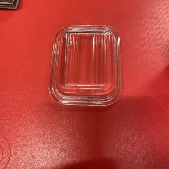 Vintage PYREX Refrigerator Storage Dish – 501 B – Red - Picture 7 of 8